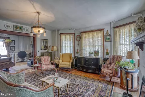 Living - 4096 Main St, Trappe, MD 21673 photo 3 of 4