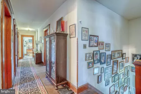 Entry Way - 4096 Main St, Trappe, MD 21673 photo 5 of 7