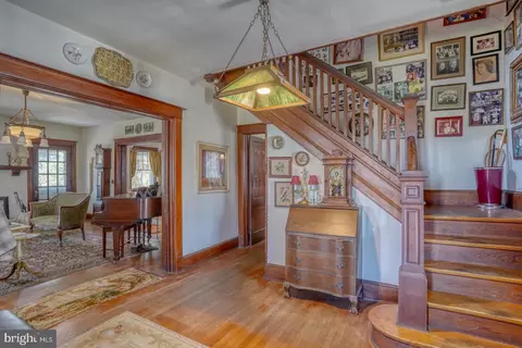 Entry Way - 4096 Main St, Trappe, MD 21673 photo 3 of 7