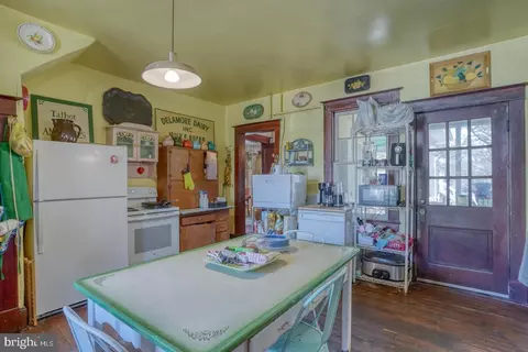 Kitchen - 4096 Main St, Trappe, MD 21673 photo 2 of 2