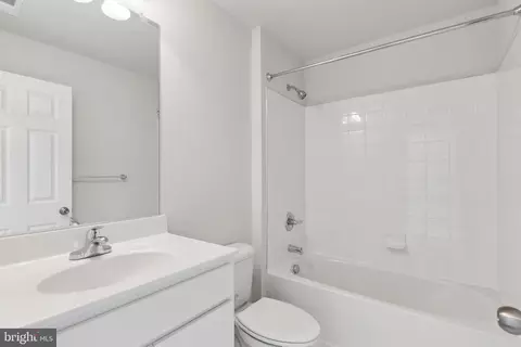 Entry Way - 1009 Champlain Ct, Trappe, MD 21673 photo 13 of 14