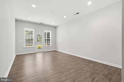 Living - 1003 Champlain Ct, Trappe, MD 21673 photo 2 of 2