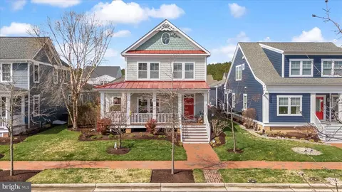 8050 Easton Village Dr, Easton, MD 21601