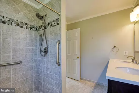 Bath - 200 Spring Dr, Easton, MD 21601 photo 2 of 5