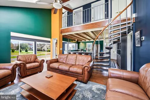 Living - 21552 Chicken Point Rd, Tilghman, MD 21671 photo 4 of 8