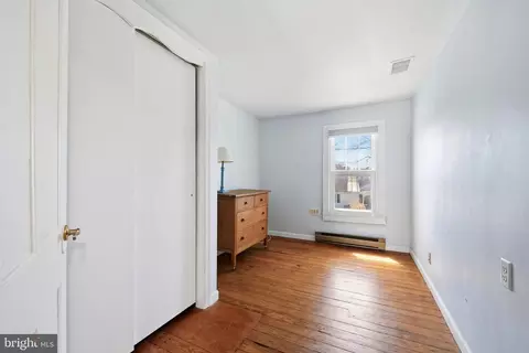 Bedroom - 21552 Chicken Point Rd, Tilghman, MD 21671 photo 2 of 5