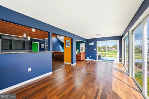 Living - 21552 Chicken Point Rd, Tilghman, MD 21671 photo 6 of 8