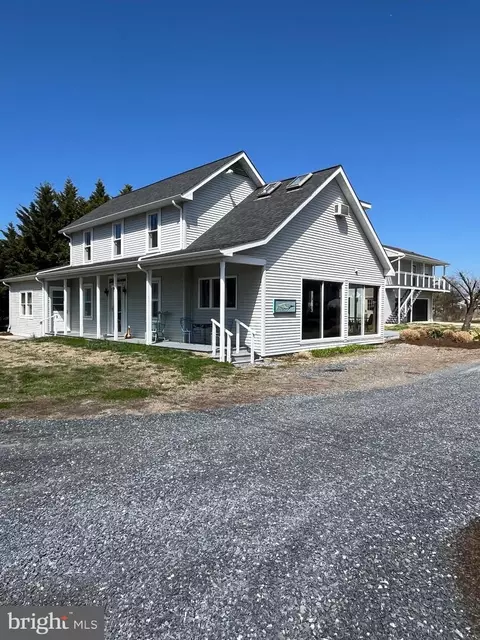 Exterior - 21552 Chicken Point Rd, Tilghman, MD 21671 photo 2 of 13