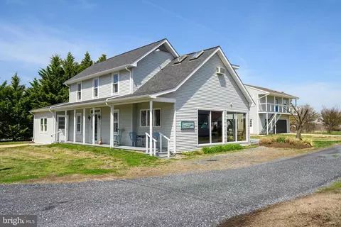 Exterior - 21552 Chicken Point Rd, Tilghman, MD 21671 photo 7 of 13