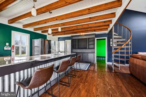 Kitchen - 21552 Chicken Point Rd, Tilghman, MD 21671 photo 3 of 4