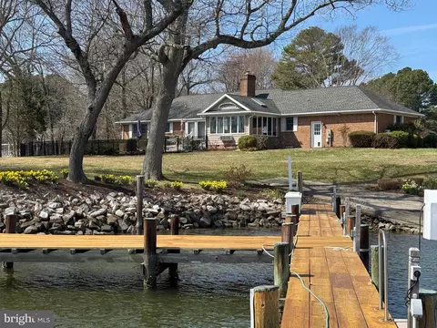 4752 Sailors Retreat Rd, Oxford, MD 21654