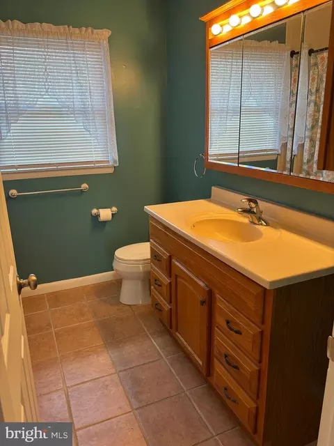 Bath - 3900 Harrison Cir, Trappe, MD 21673 photo 1 of 2