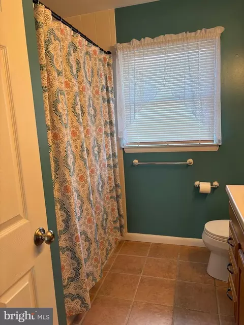 Bath - 3900 Harrison Cir, Trappe, MD 21673 photo 2 of 2