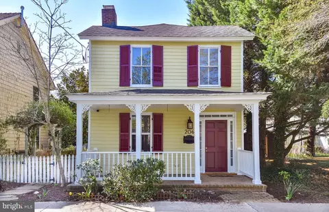 206 South St, Easton, MD 21601