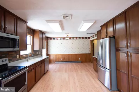 Kitchen - 9818 Tilghman Rd, Mcdaniel, MD 21647 photo 2 of 2