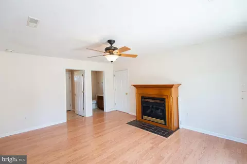 Living - 9818 Tilghman Rd, Mcdaniel, MD 21647 photo 3 of 7