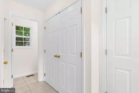 Entry Way - 3818 Marvel Dr, Trappe, MD 21673 photo 4 of 5
