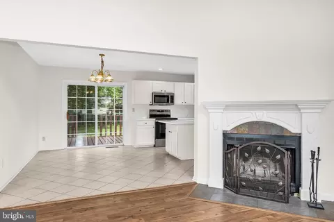 Living - 3818 Marvel Dr, Trappe, MD 21673 photo 4 of 7