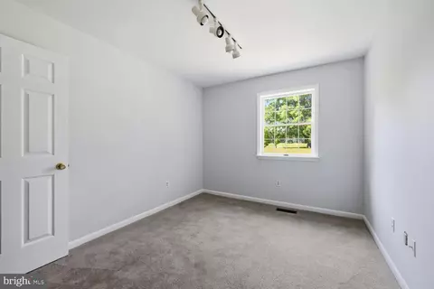 Bedroom - 9251 Mallard Point Ct, Mcdaniel, MD 21647 photo 1 of 5