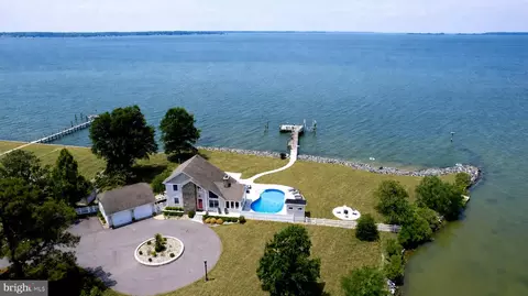 1724 Ferry Point Ct, Trappe, MD 21673