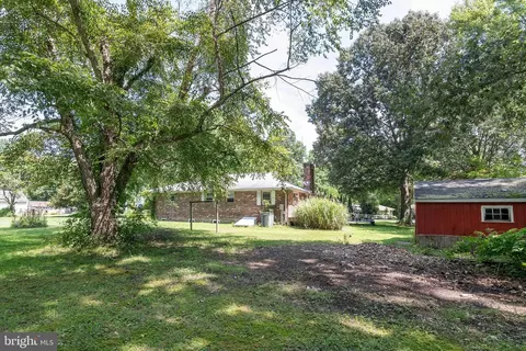 Exterior - 25911 River Rd, Newcomb, MD 21653 photo 2 of 10