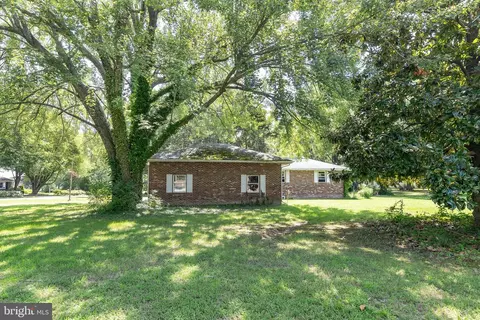 Exterior - 25911 River Rd, Newcomb, MD 21653 photo 5 of 10