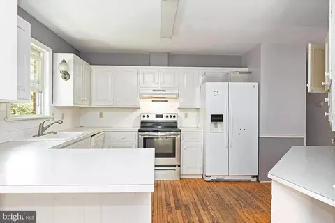 Kitchen - 25911 River Rd, Newcomb, MD 21653 photo 1 of 1