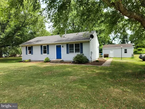9743 Chapel Rd, Easton, MD 21601