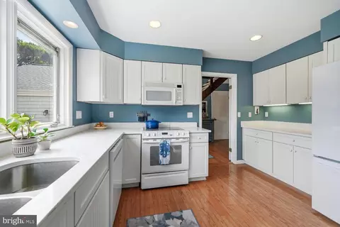 Kitchen - 5480 Windward Dr, Tilghman, MD 21671 photo 4 of 4