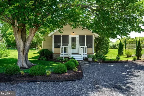 104 Bonfield Ave, Oxford, MD 21654