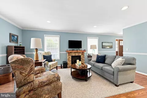 Living - 6280 Bellevue Rd, Royal Oak, MD 21662 photo 1 of 3