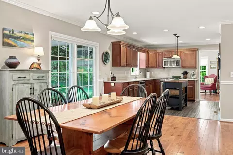 Dining - 6280 Bellevue Rd, Royal Oak, MD 21662 photo 4 of 5