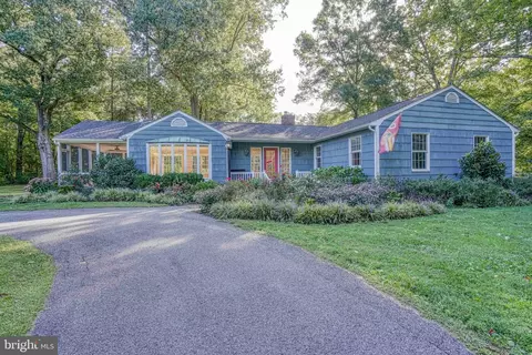 28420 Oaklands Rd, Easton, MD 21601