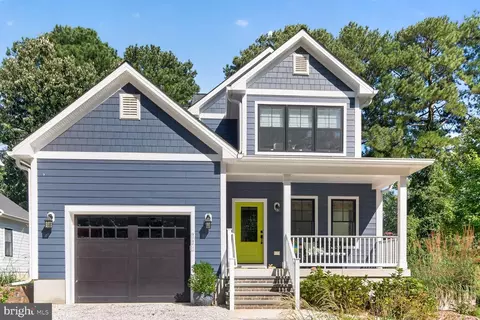 111 Chesapeake Ave, Saint Michaels, MD 21663