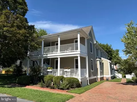 104 Stewart Ave, Oxford, MD 21654