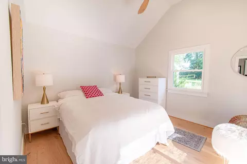 Bedroom - 1002 Wades Farm Ln, Mcdaniel, MD 21647 photo 1 of 8