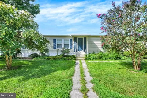 64 Park Ln, Easton, MD 21601