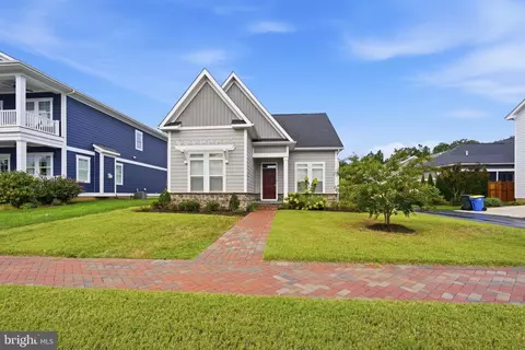 8082 Easton Village Dr, Easton, MD 21601