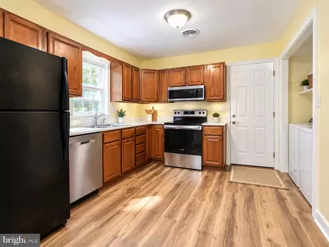Kitchen - 4072 Main St, Trappe, MD 21673 photo 1 of 2