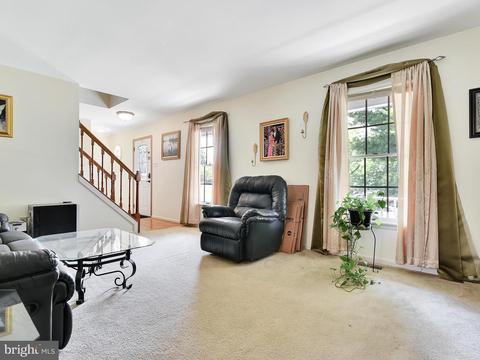 102 Patricks Ct, Smithsburg, MD 21783 photo 4