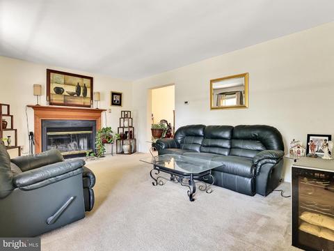 102 Patricks Ct, Smithsburg, MD 21783 photo 6