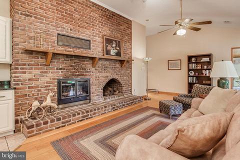 11896 Mountain Ash Rd, Clear Spring, MD 21722 photo 5