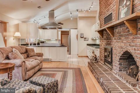 11896 Mountain Ash Rd, Clear Spring, MD 21722 photo 6