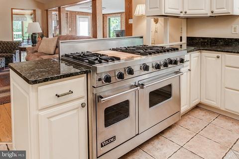 11896 Mountain Ash Rd, Clear Spring, MD 21722 photo 14