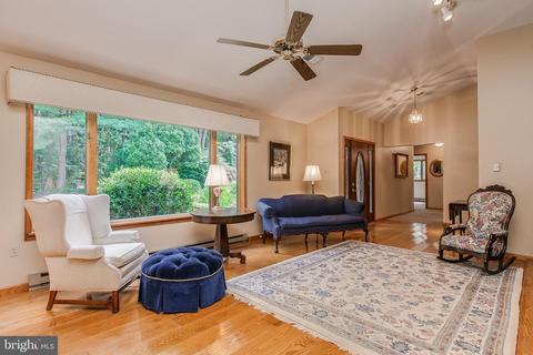 11896 Mountain Ash Rd, Clear Spring, MD 21722 photo 2