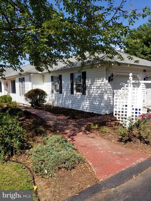 67 E Water St, Smithsburg, MD 21783 photo 3