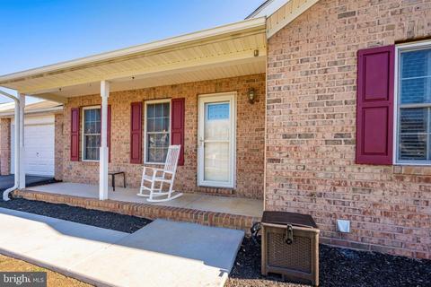45 Amanda Dr, Smithsburg, MD 21783 photo 2