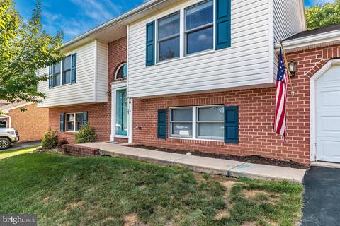 56 Byron Dr, Smithsburg, MD 21783 photo 2