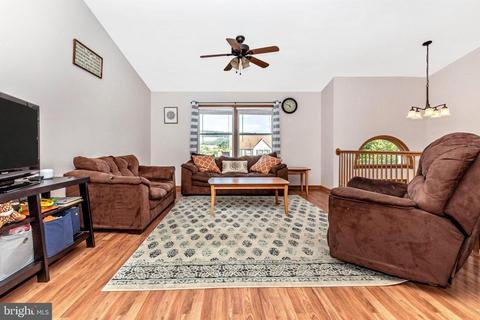 56 Byron Dr, Smithsburg, MD 21783 photo 4