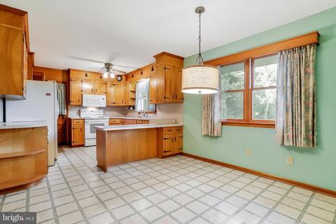 12516 Ashton Rd, Clear Spring, MD 21722 photo 11
